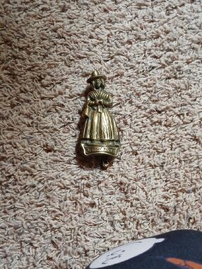 Vintage Brass Jenny Lind Door Knocker - Gold Tone